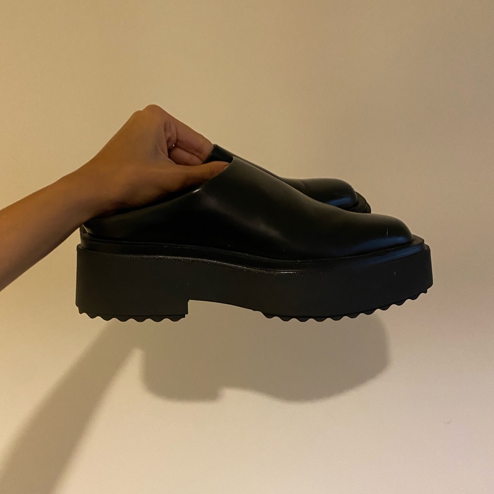 Platform square toe mules! So cute